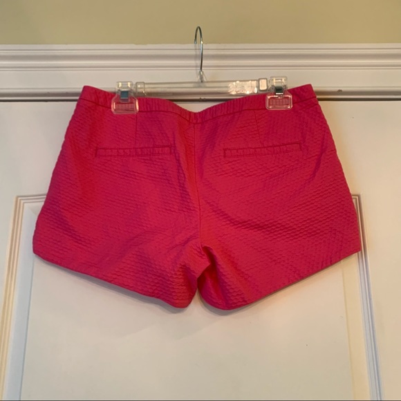 Lilly Pulitzer hot pink jacquard shorts, size 4 - Picture 2 of 7